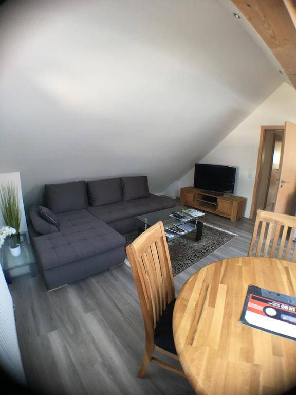 Gaeste-Appartement-Kirsammer Eningen unter Achalm Exterior foto